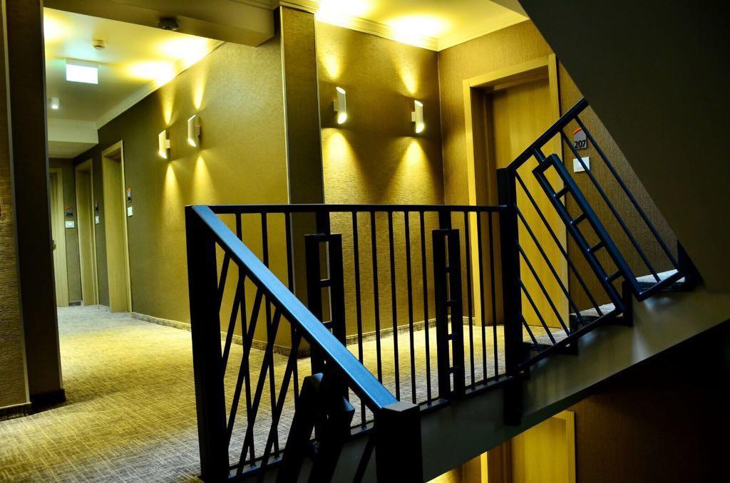 Hotel Baril Hateg Exterior photo