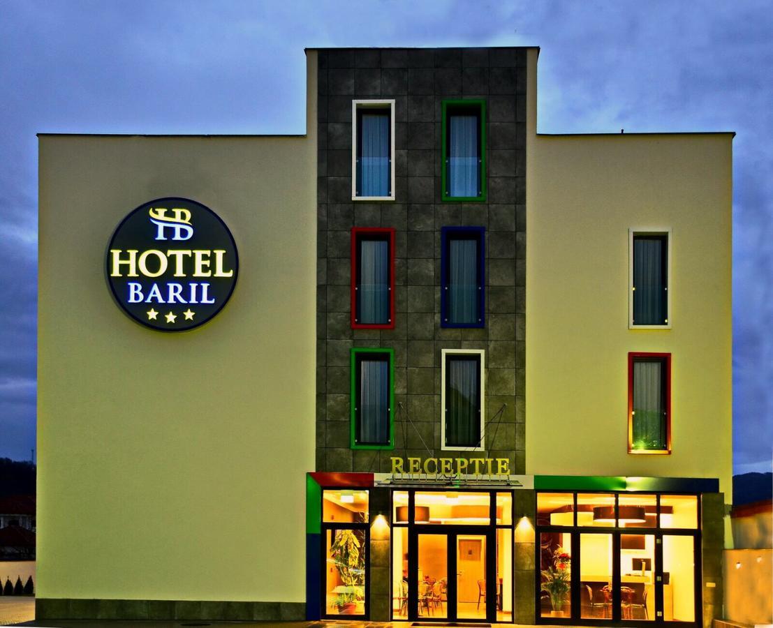 Hotel Baril Hateg Exterior photo