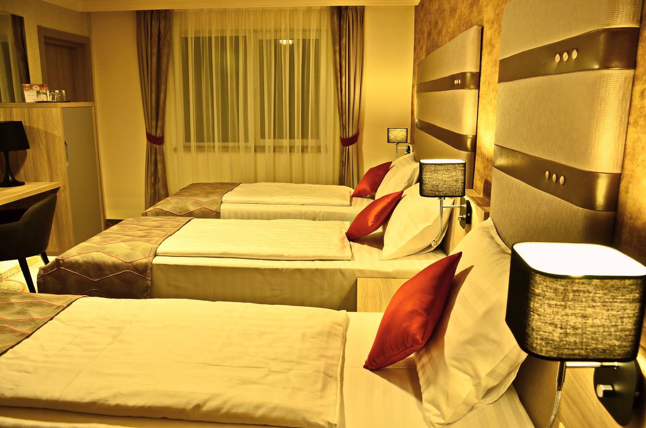 Hotel Baril Hateg Exterior photo