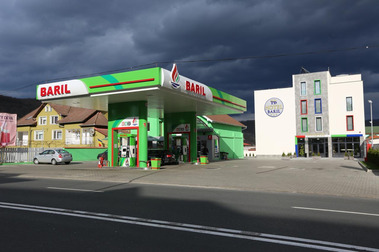 Hotel Baril Hateg Exterior photo