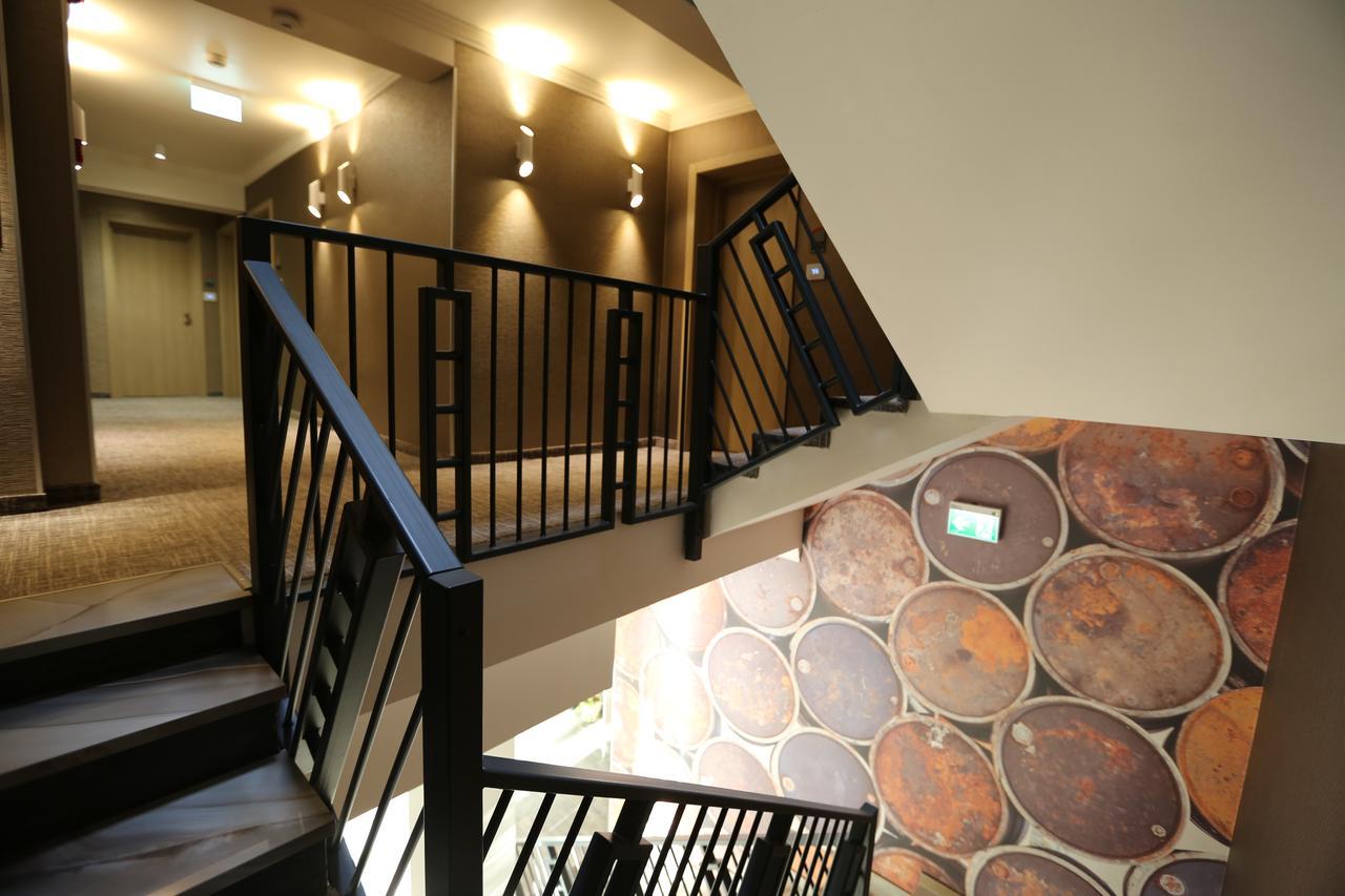 Hotel Baril Hateg Exterior photo